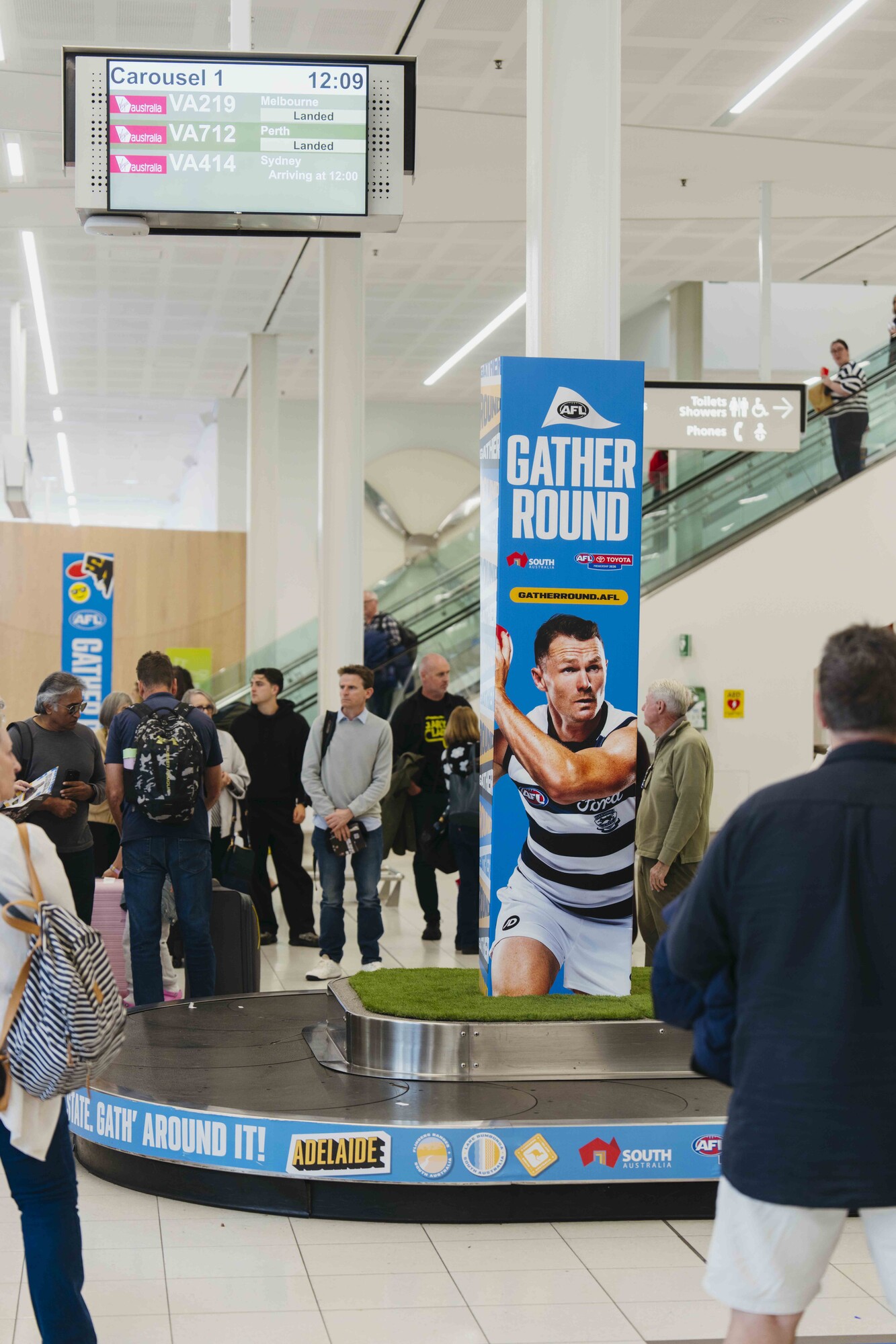 GatherRound26_AirportDressing_LowRes-101.jpg
