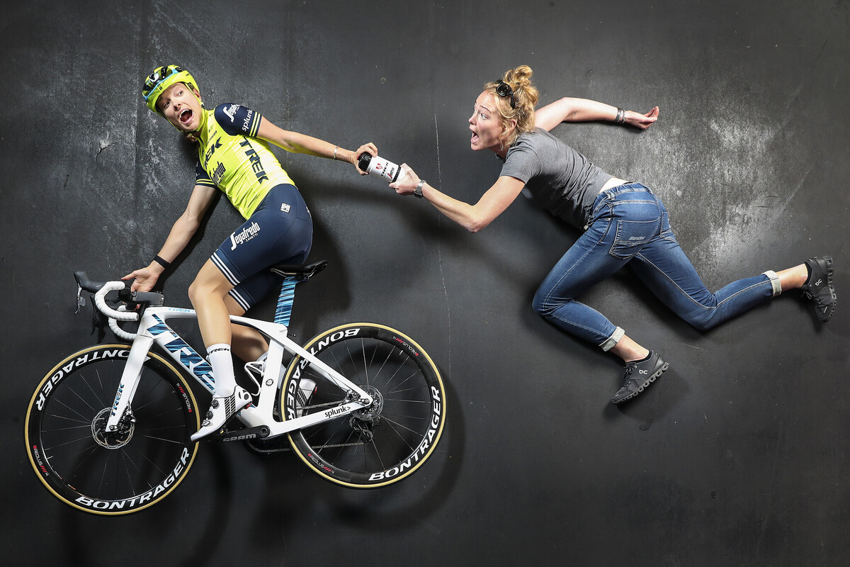 WOMEN OF THE PELOTON